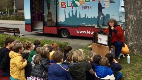 Internationaal bibliobussenfestival BUZZ palmt Ladeuzeplein in