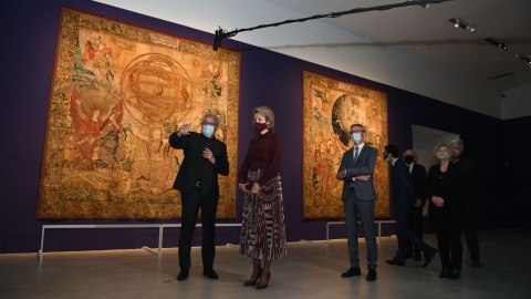 Koningin Mathilde brengt bezoek aan museum M Leuven
